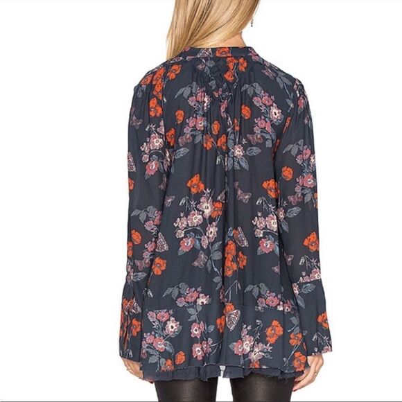 Free People Pebble Crepe So Fine Smocked Raw Hem Tunic Top. Size Small. - Picture 2 of 14